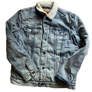 Levi's Trucker Sherpa Jean Jacket size L